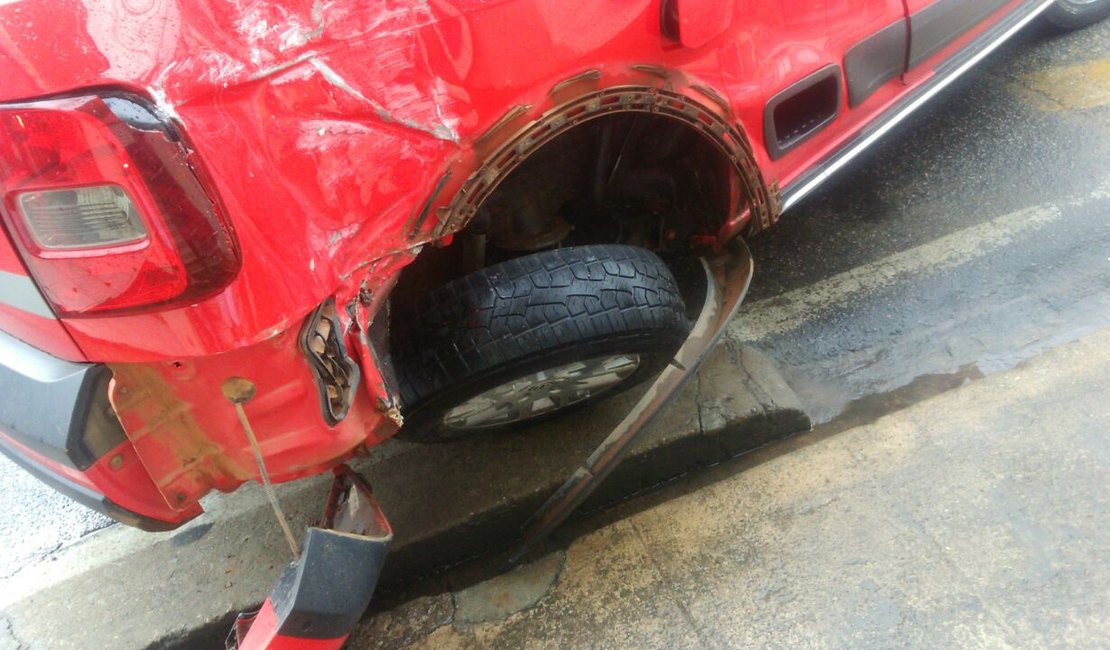 Colisão envolvendo dois veículos é registrada em Arapiraca