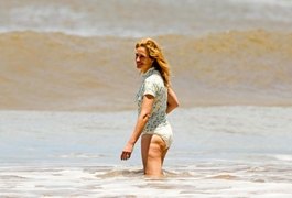 Aos 48, Julia Roberts curte férias no Havaí