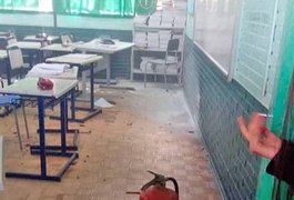 Ex-aluno ataca estudantes com machadinha e tenta atear fogo em sala de aula de escola no RS