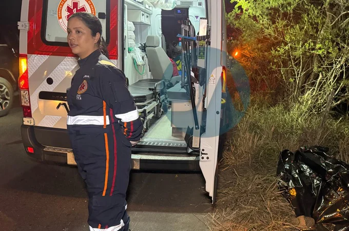 Colisão entre motocicletas deixa mulher morta e dois homens feridos na AL-115, em Lagoa da Canoa