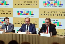 Governo cria subsídio de até R$ 0,89 para segurar preço da gasolina
