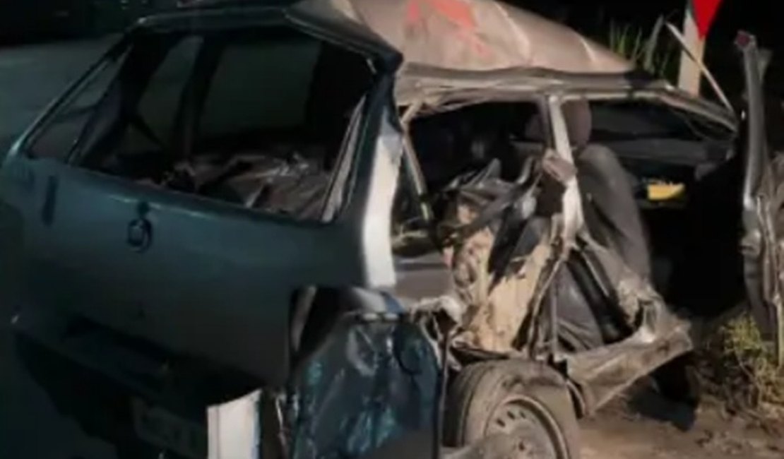 Colisão entre ônibus com trabalhadores rurais e carro deixa dois feridos em Cajueiro