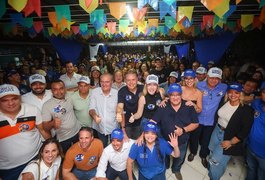 Renan Filho assume compromisso com nova orla e obras contra alagamentos em Paripueira