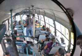 Ônibus coletivo que faz linha para a Ufal é assaltado, em Arapiraca