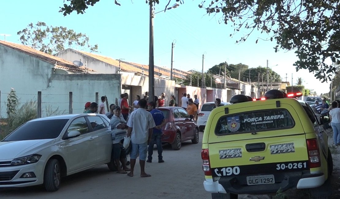 Homem é brutalmente assassinado com várias facadas em Arapiraca