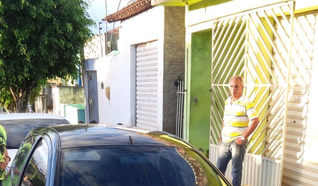 Polícia recupera veículo roubado na zona rural de Igaci