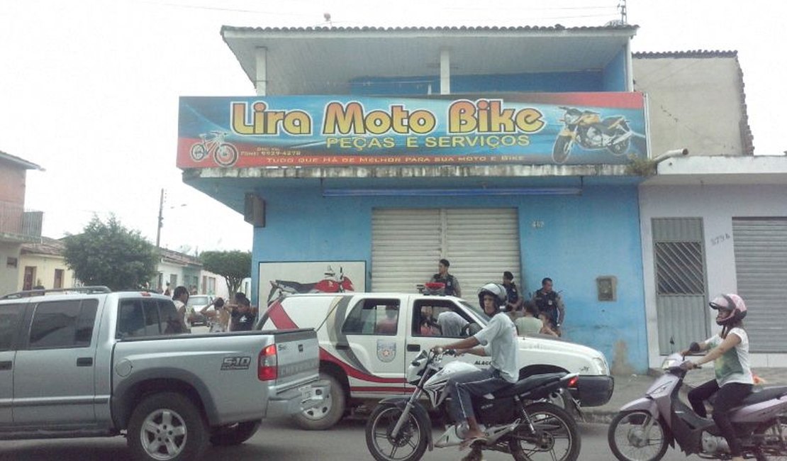 Homem é assassinado dentro de loja no bairro Alto do Cruzeiro em Arapiraca