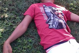 Jovem é assassinado com tiro na cabeça, na Canafístula em Arapiraca