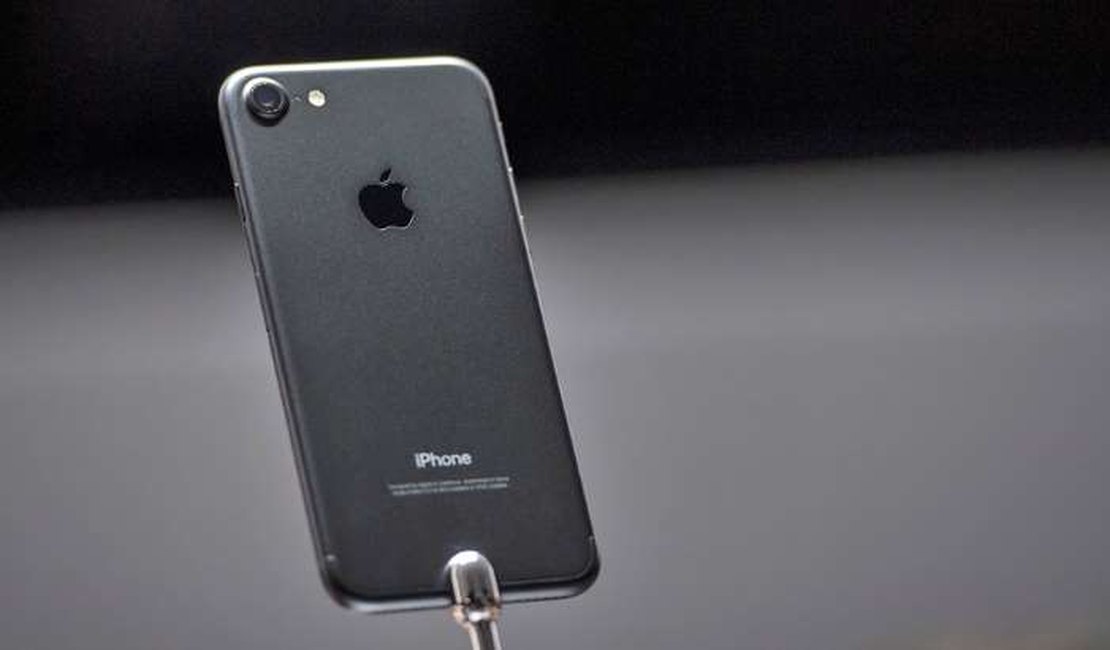 iPhone 7 se sai muito mal em teste de bateria