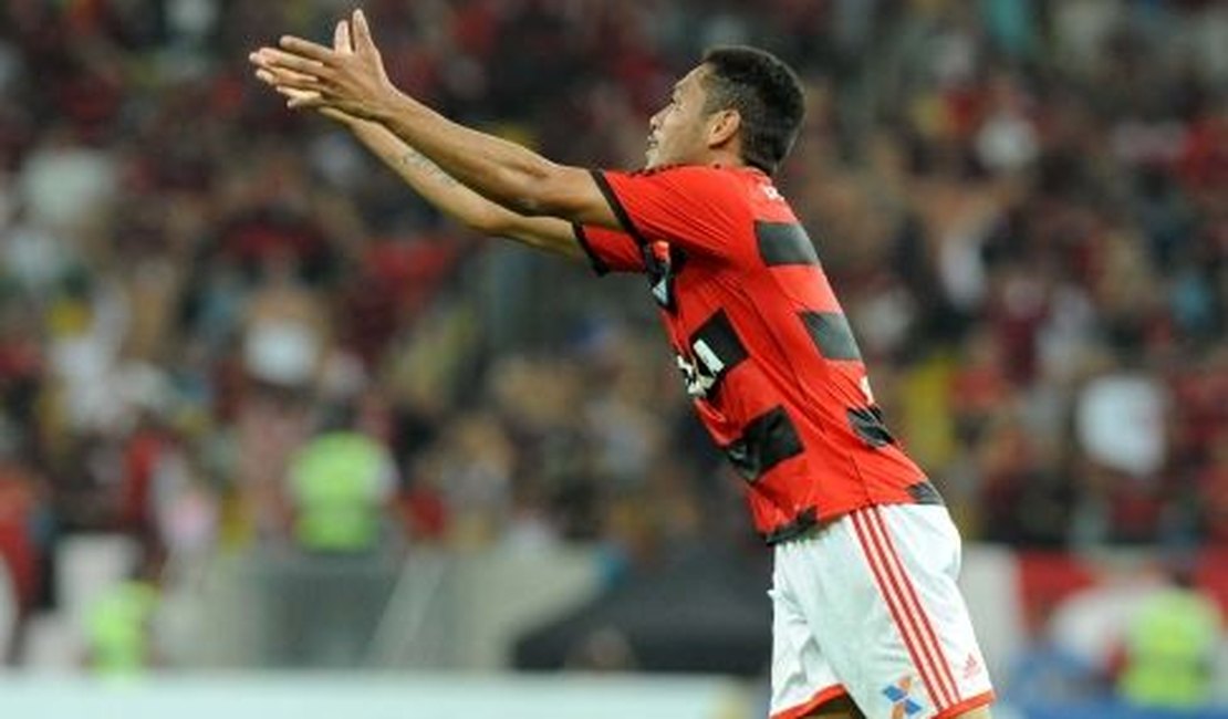 Flamengo goleia Botafogo e está nas semifinais