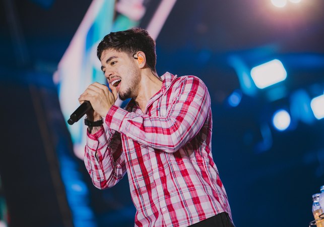 Thiago Freitas encerra turnê junina com show gratuito em Arapiraca