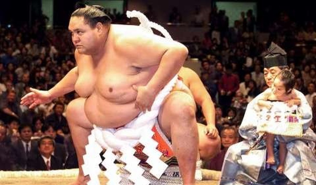 Lenda do sumô, Taro Akebono, morre aos 54 anos