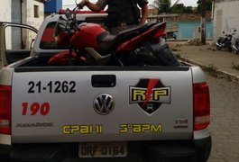 PM recupera motocicleta roubada no bairro Manoel Teles