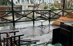 Hotel de Acapulco famoso por episódios de 'Chaves' é atingido por furacão Otis
