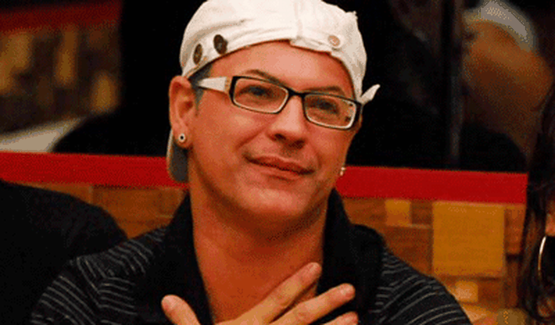 Ex-BBB Dicésar é condenado em processo em que ele mesmo abriu