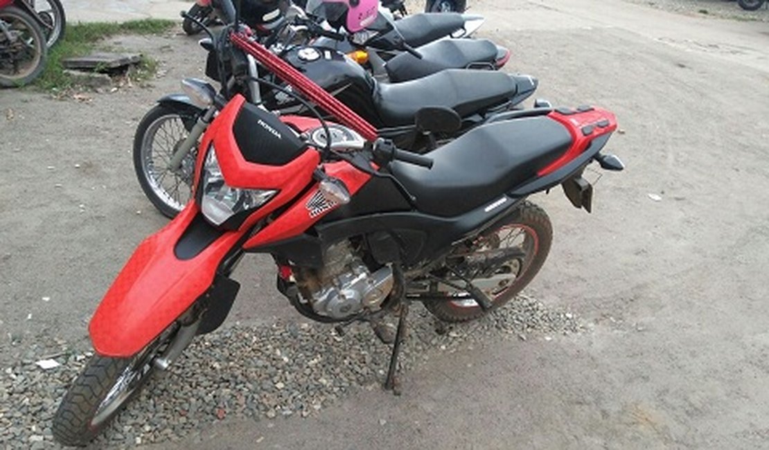 Guarnições da Força Tarefa recuperam veículo roubado no povoado Mangabeiras