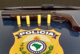 Homem é preso em São Sebastião com espingarda calibre 20