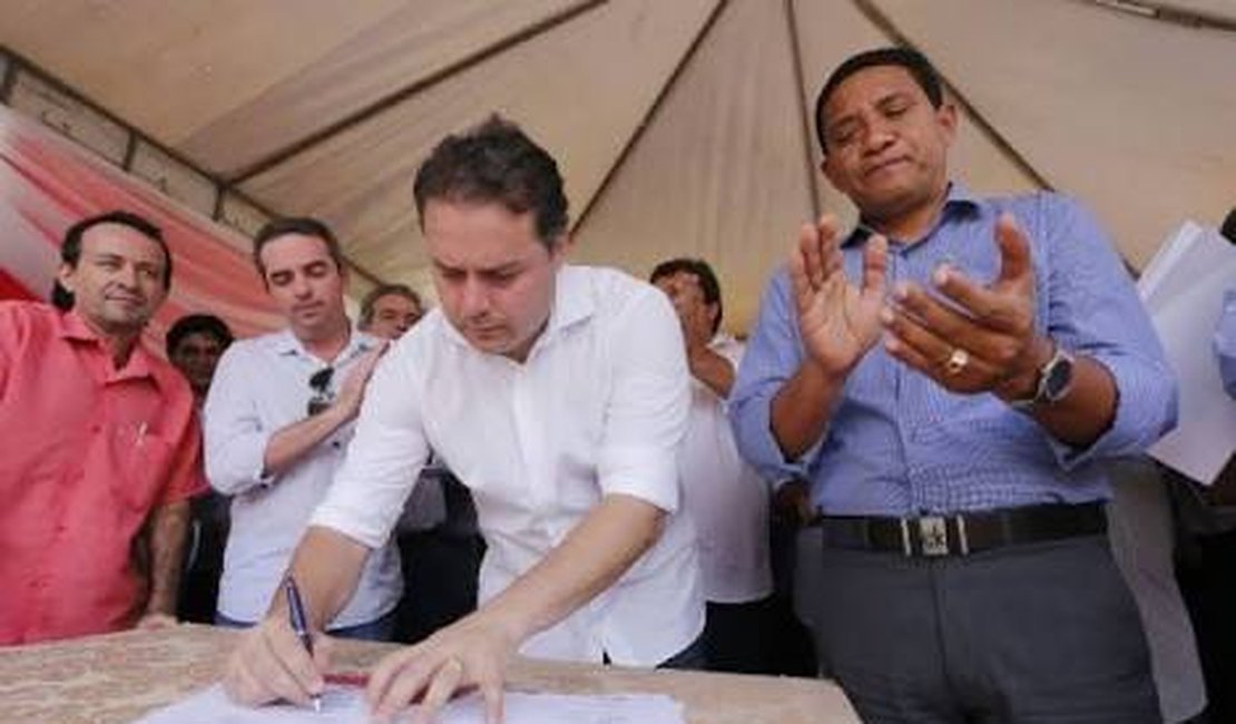 Renan Filho lança Força Tarefa, inaugura obras de abastecimento e assina OS