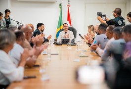 Governo de Alagoas entrega itens de segurança a agentes socioeducativos