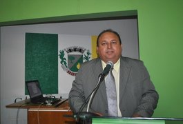 Vereador Edvânio do Zé Baixinho denuncia irregularidades na Prefeitura de Arapiraca