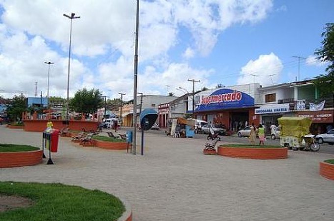 Homem é assassinado com golpes de madeira durante confusão em bar, em Anadia