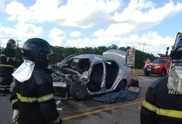 Uma pessoa morre e duas ficam feridas após grave acidente na BR-316, no interior de Alagoas