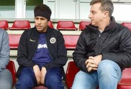 Luciano Huck e Neymar se encontram em Barcelona para realizar sonho de jovem jogador