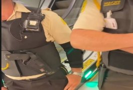 Vídeo. Seguranças impedem jovem negro de entrar em shopping