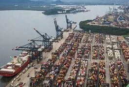 Navios reduzem capacidade para não encalhar em portos com infraestrutura defasada