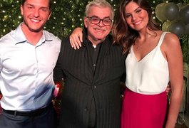 Walcyr Carrasco é convidado para ser padrinho de casamento de Klebber Toledo e Camila Queiroz