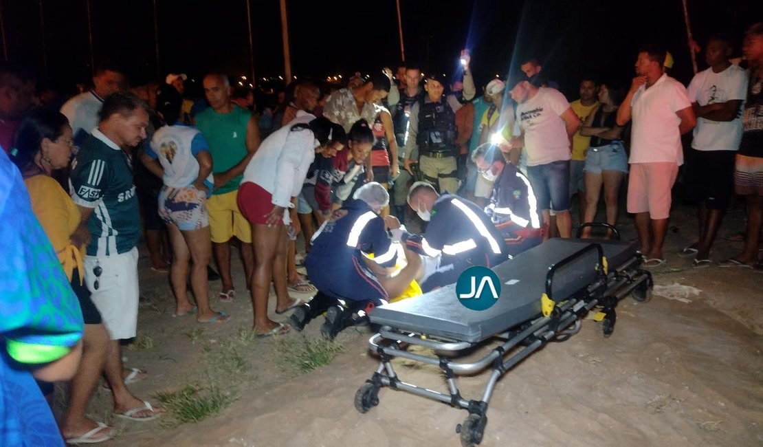 Jovem é baleado nas costas após partida de futebol com amigos em Arapiraca