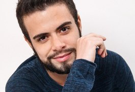 Ator trans de 'Salve-se' relata ameaças de morte e desejo de remover útero