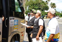 Ação autua 4 veículos com irregularidades em Maragogi