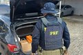 PRF apreende mais de 60 kg de maconha, arma e recupera carro roubado em Maceió