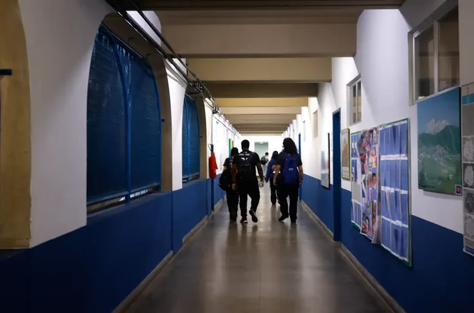 Enfrentamento à violência é desafio para 71,7% dos gestores de escolas