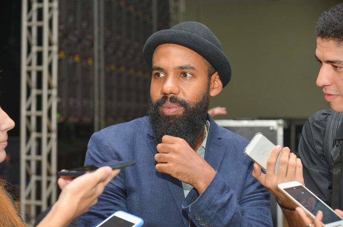 BaianaSystem é criticada após anúncio de show em camarote de luxo no carnaval de Salvador