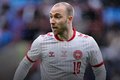 Eriksen tem novo mal súbito e cai em campo durante amistoso da Dinamarca
