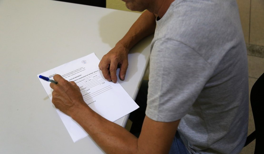 Educação abre inscrições para cursos gratuitos de leitura e escrita de Braille