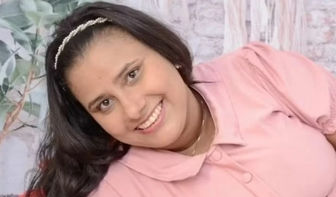 Mulher de 33 anos morre após se queimar ao fritar ovo em casa