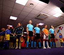 Trio de árbitras brasileiras comemora chance na semifinal da Euro Feminina