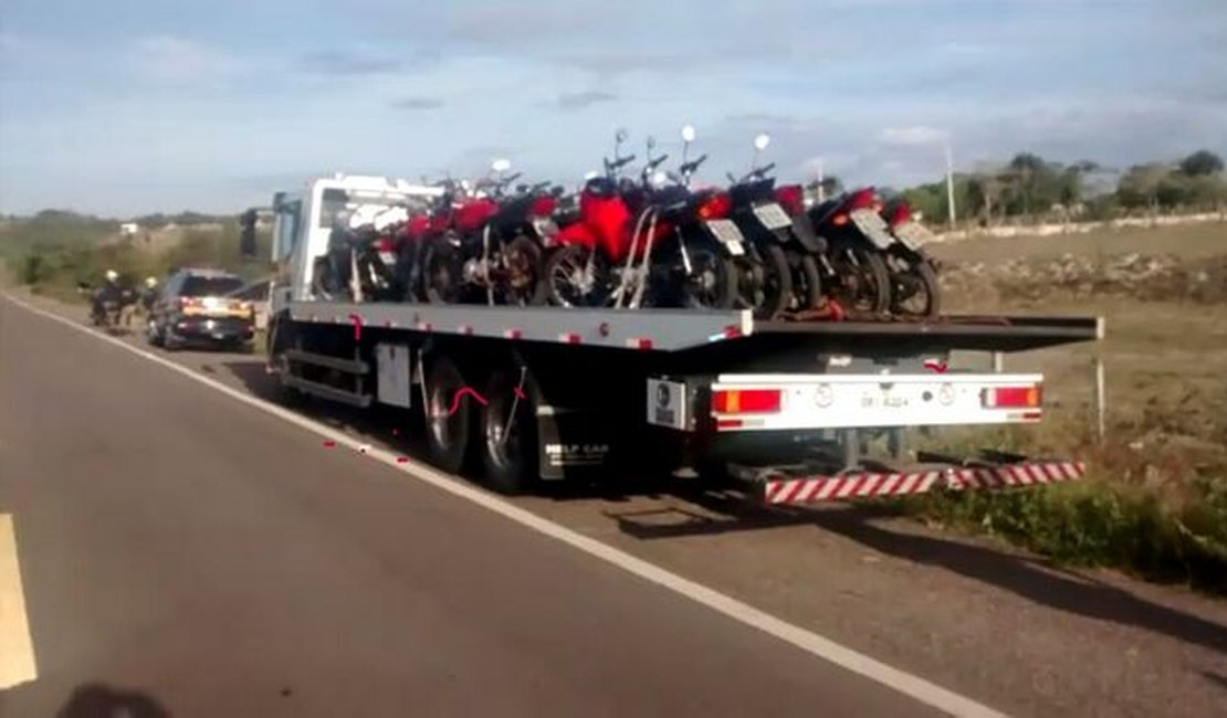PRF realiza prisões e recolhe 50 motocicletas durante operação em Alagoas