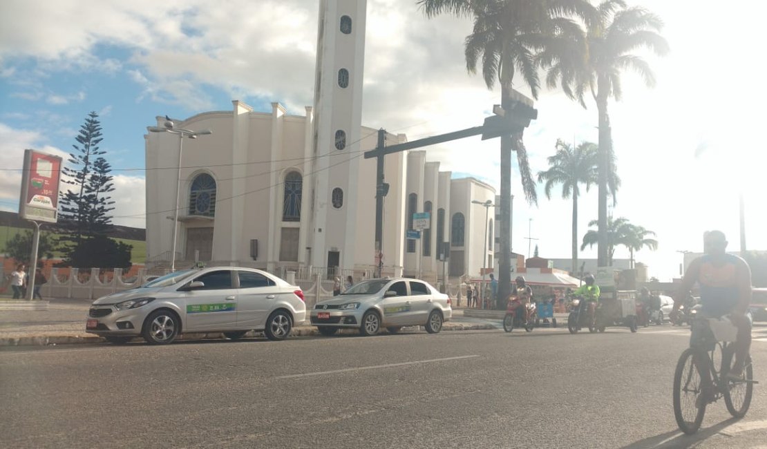 Lojas do Centro de Arapiraca estarão fechadas nesta quinta-feira (31), feriado de Corpus Christi