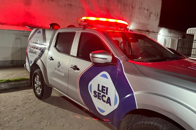 Operação Lei Seca flagra dois condutores por embriaguez ao volante no bairro do Vergel, em Maceió