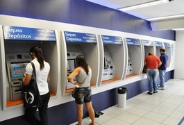 Servidores de Alagoas começam a receber salário a partir desta terça-feira (31)