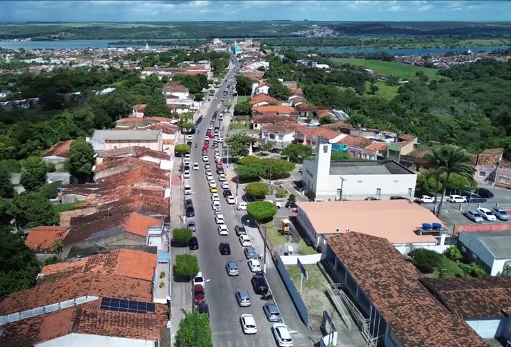 Guilherme Lopes realiza o maior adesivaço da história de Penedo