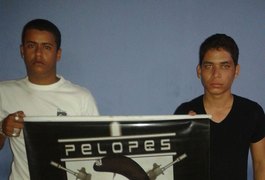 Dupla é detida com arma de fogo no Baixão, em Arapiraca