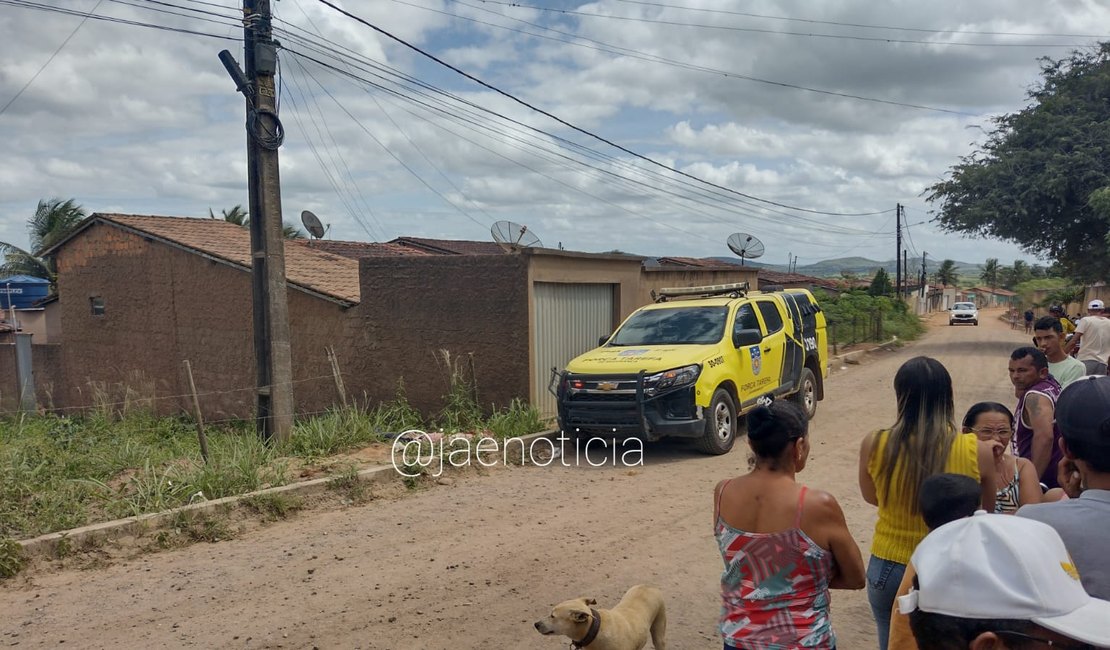 Homem sobe em poste de energia, sofre descarga elétrica e morre na zona rural de Feira Grande