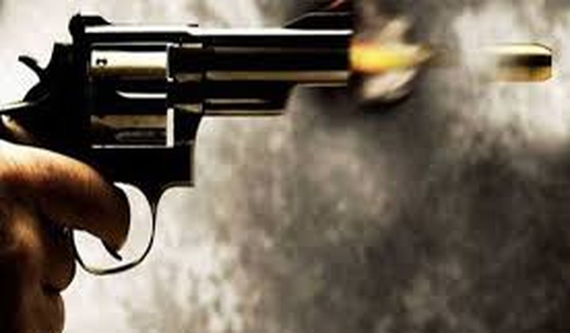 Avó e neto são vítimas de tentativa de homicídio em Arapiraca