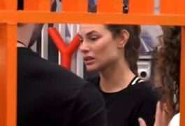 No 'Big Brother' da Itália, Dayane Mello chora após ser informada da morte do irmão