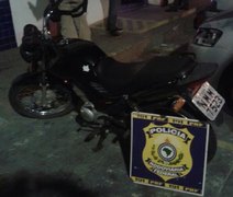 PRF recupera moto roubada em Maceió